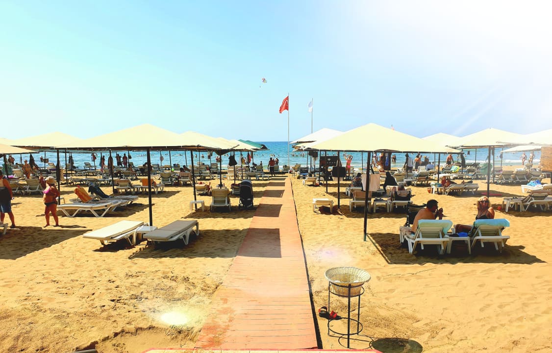 Strand Miramare Queen Hotel
