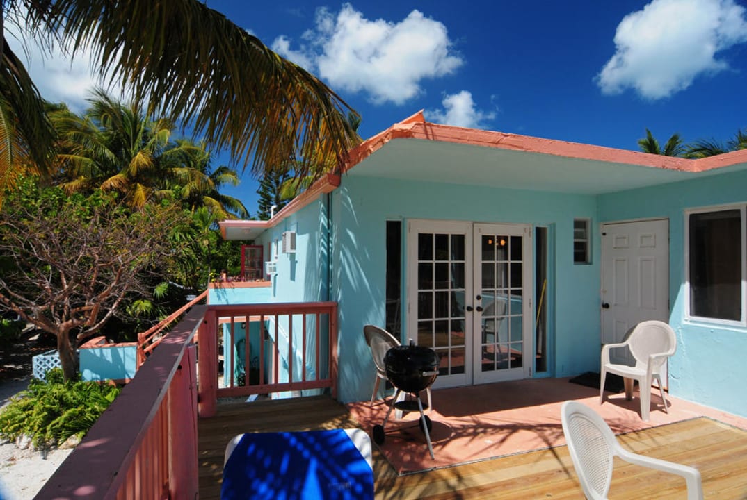 Terrasse Hotel White Sands Inn