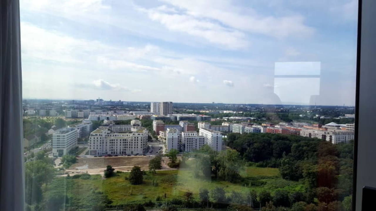 Blick Richtung Flughafen Radisson Blu Hotel Frankfurt