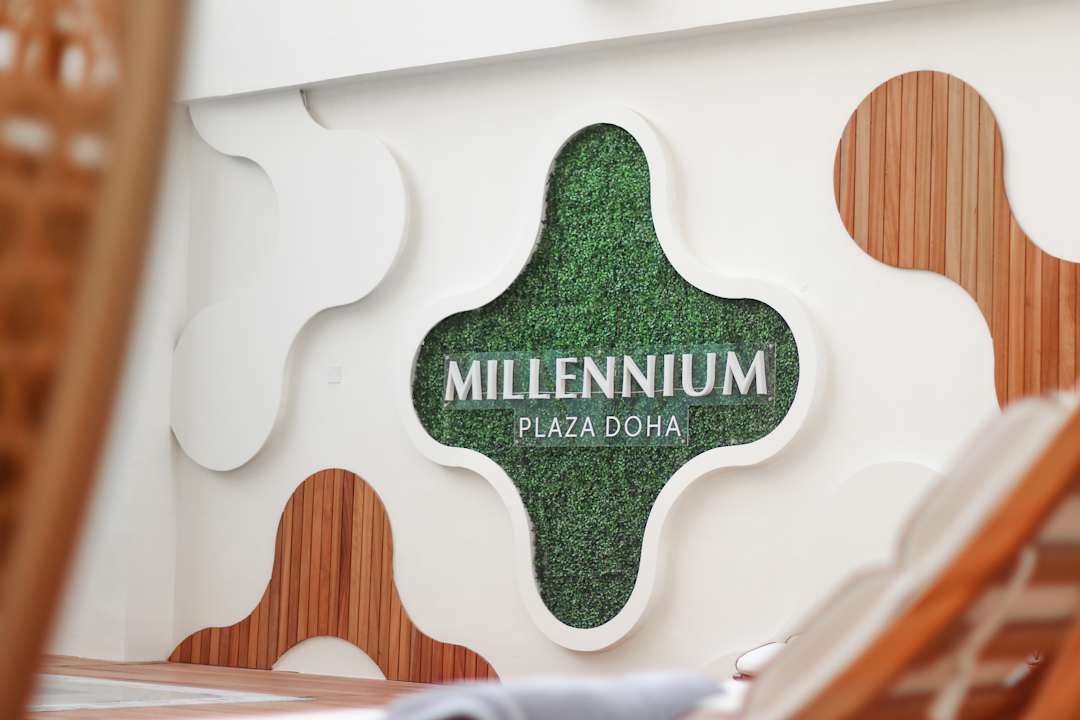 Pool Millennium Plaza Doha