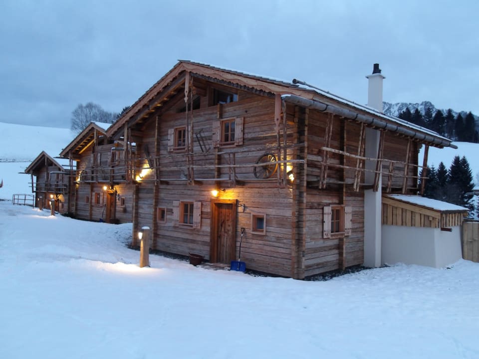 Außenansicht Schrofen Chalets Jungholz