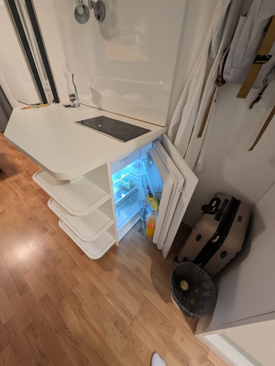 Zimmer Dean's College Hotel