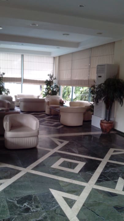 Lobby Side Bay Hotel