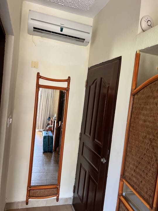 Zimmer Neptune Village Beach Resort & Spa