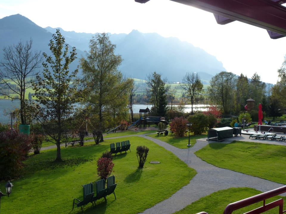 Wunderschöner Garten Hotel Bellevue am See