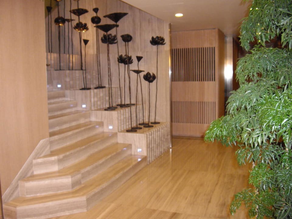 Lobby Hotel Jen Hong Kong