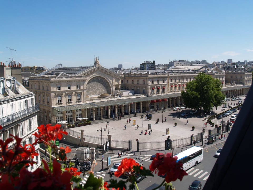 Vue sur la Gare de l'Est Hotel Libertel Gare de L'Est Francais