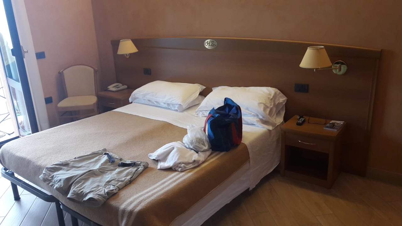 Zimmer Park Hotel Zanzanu