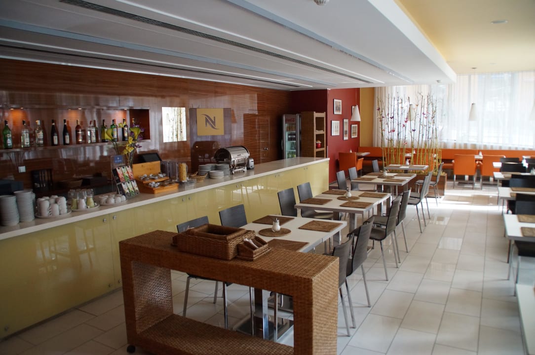 Blick auf die kleine Frühstücksbar Hotel Ehrlich