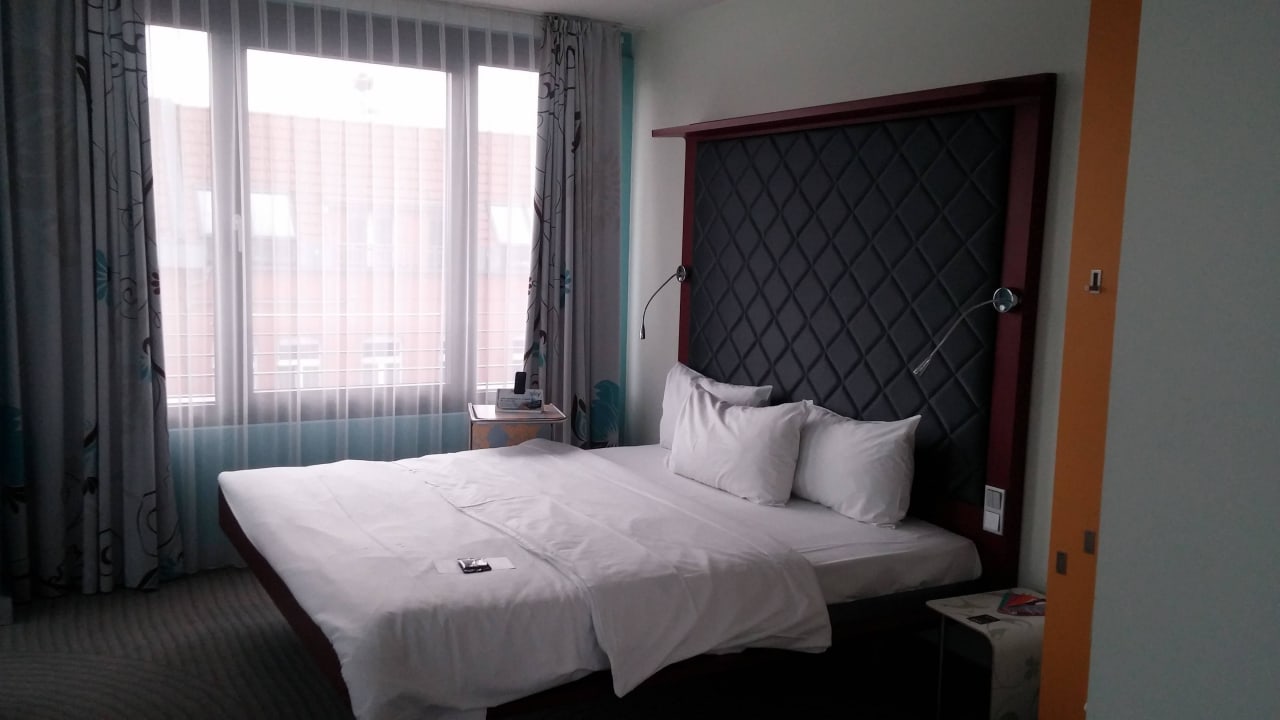 Super Bett ibis Styles Hotel Berlin Mitte