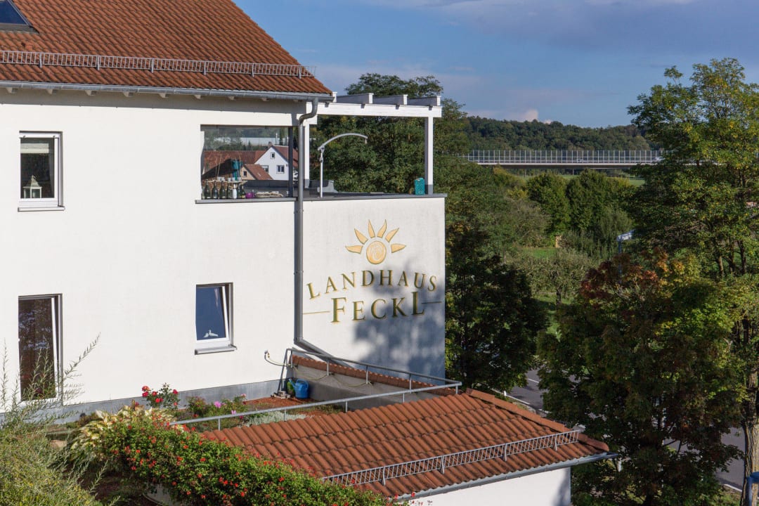 Das Hotel vom Balkon aus Hotel Landhaus Feckl
