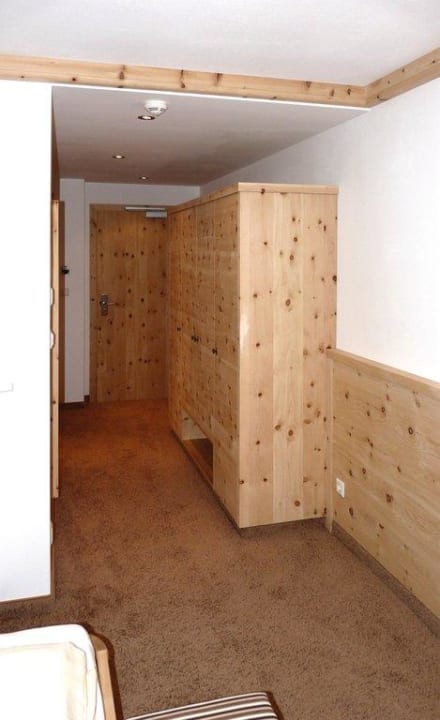 Eingangsbereich zur Suite Hotel Edelweiss