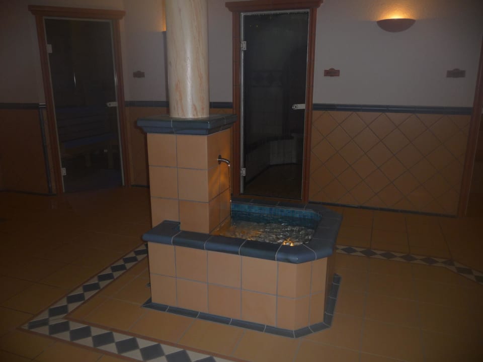 Drinkbrunnen, Sauna und Dampfbad Belchenhotel Jägerstüble