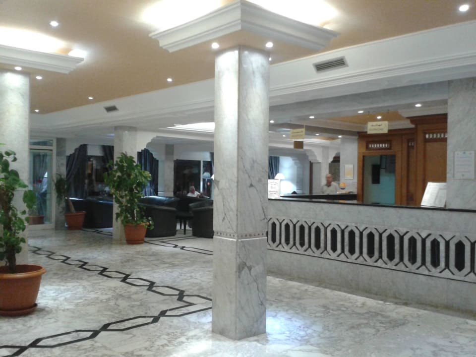 Empfang Hotel Nesrine