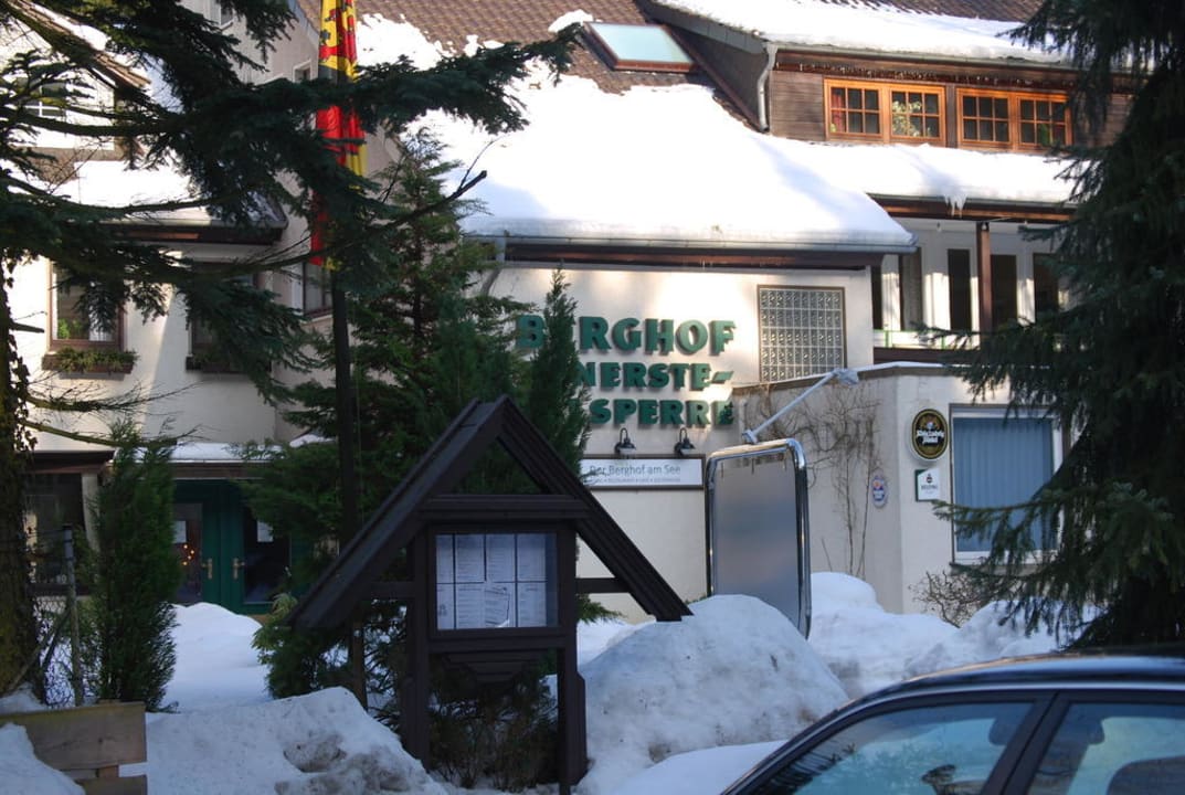 Der Eingang zum Berghoff am See Hotel Der Berghof am See