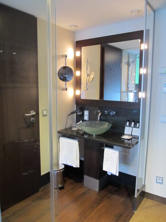 Zimmeransicht 628 - Waschtisch Flemings Hotel Wien-Stadthalle