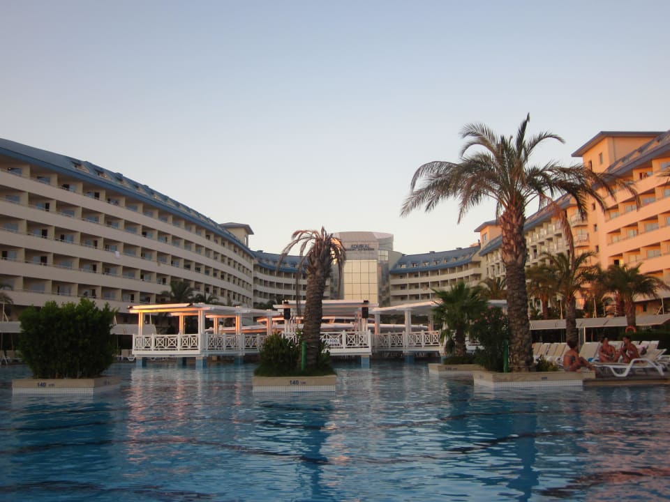 Komplete Hotelansicht  Crystal Admiral