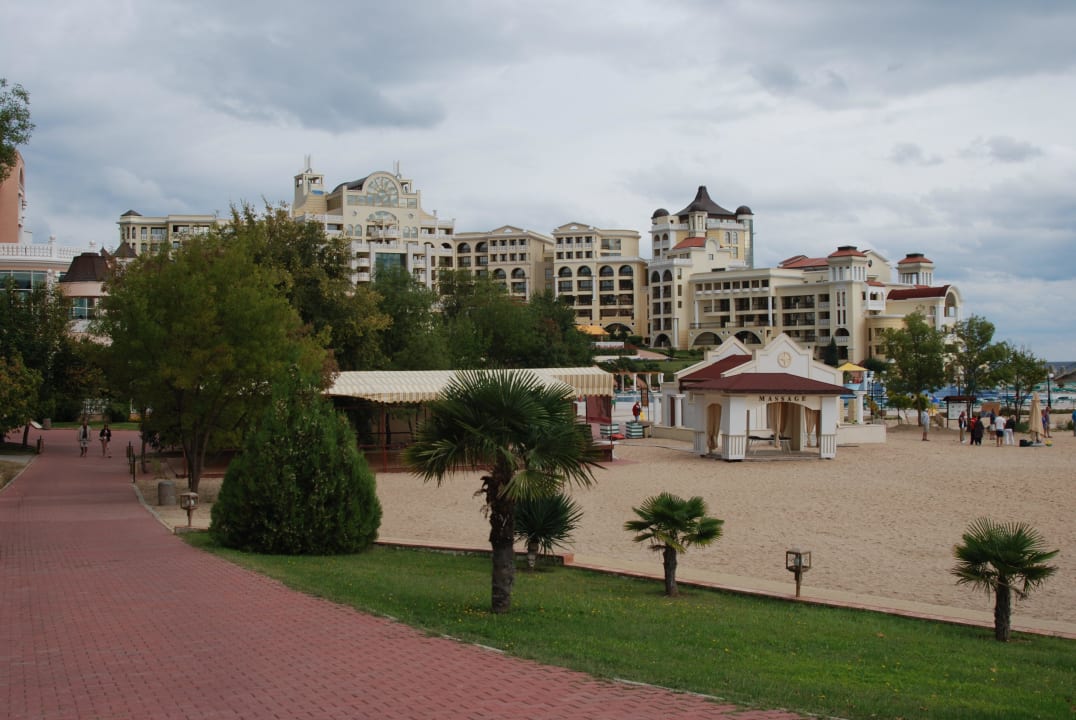 Blick auf Strand und Hotel Duni Royal Resort - Marina Beach