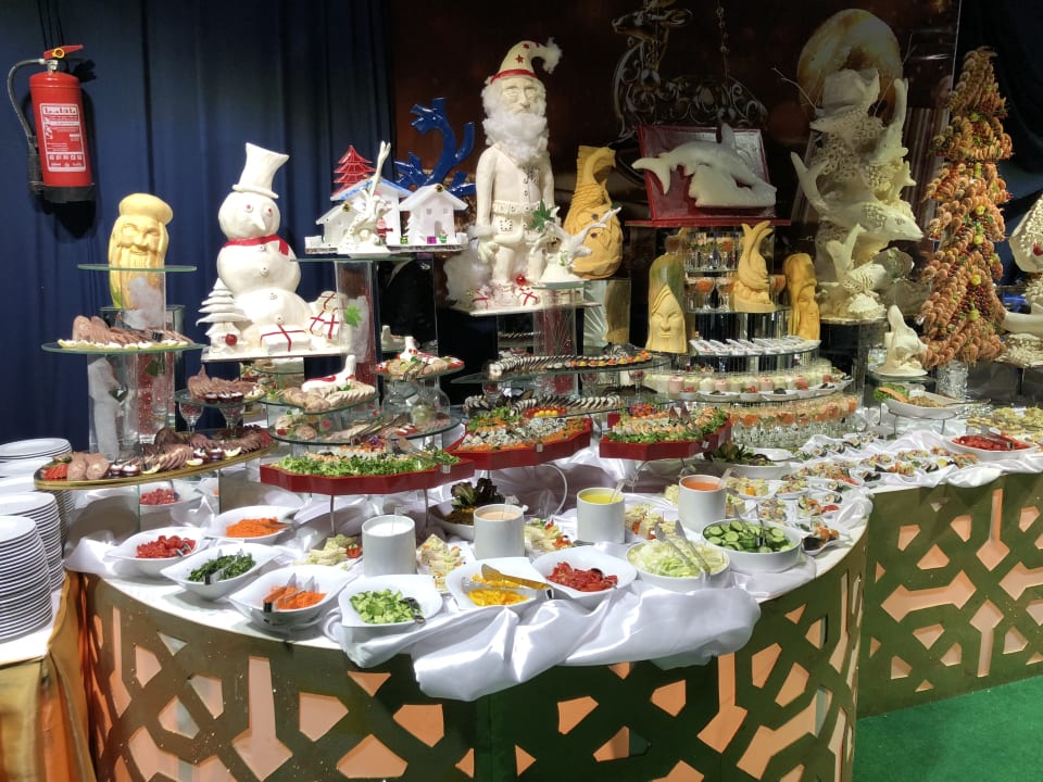 Das Zelt am Strand mit dem Weihnachtsbuffet  Pickalbatros White Beach Resort - Hurghada