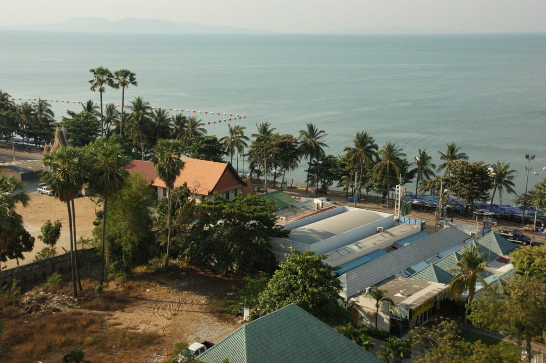 Widok z balkonu Hotel Grand Jomtien Palace