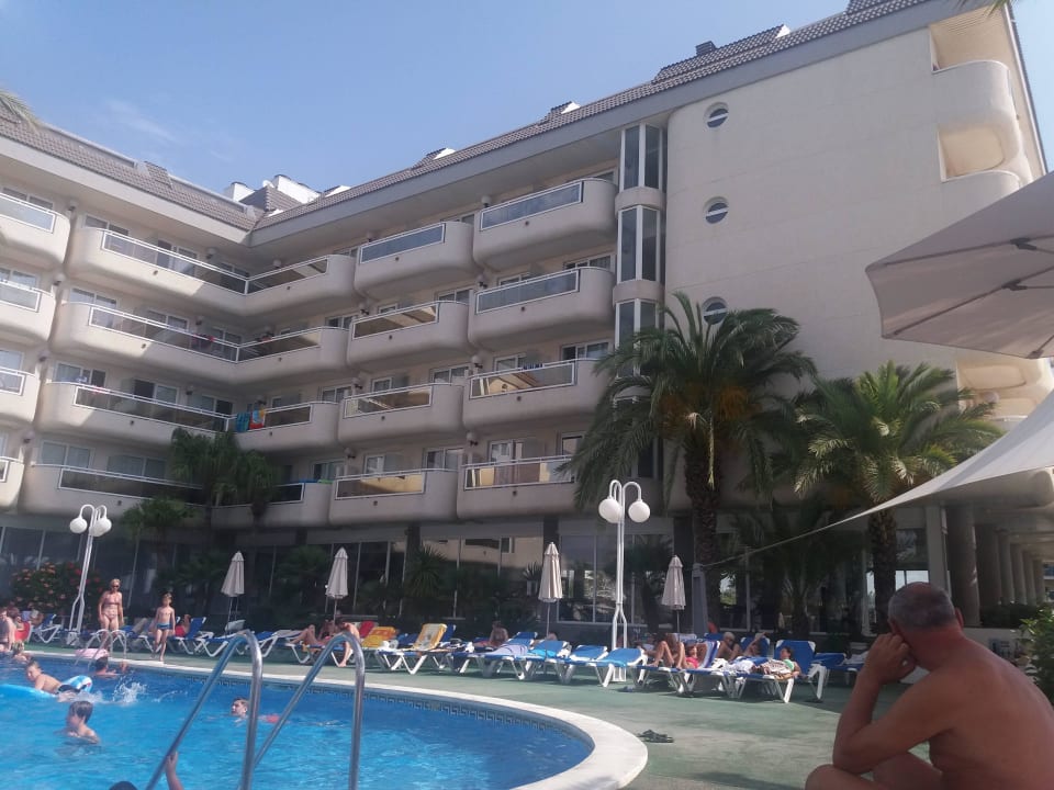 Basen CAPRICI BEACH HOTEL & SPA