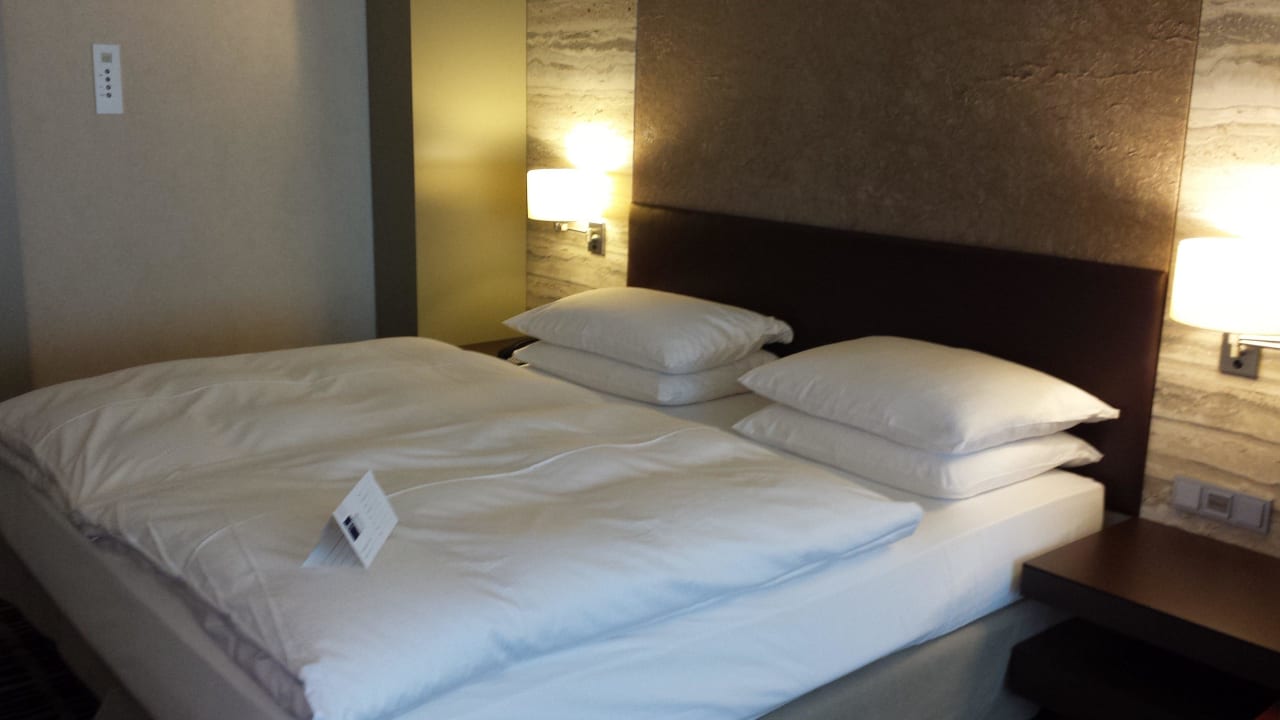 Doppelbett Dorint Hotel am Heumarkt Köln