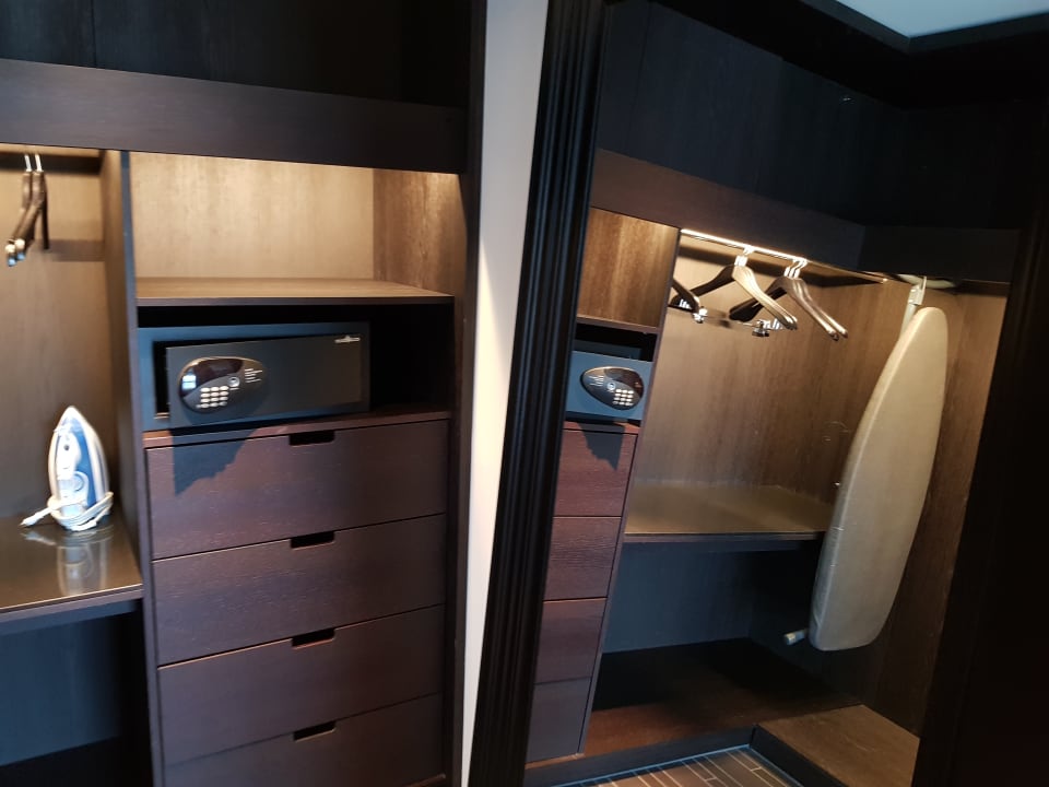 Zimmer Kameha Grand Zürich, Autograph Collection