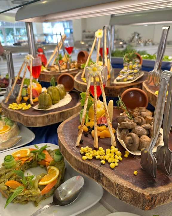 Gastro Laguna Beach Alya Resort & Spa Hotel