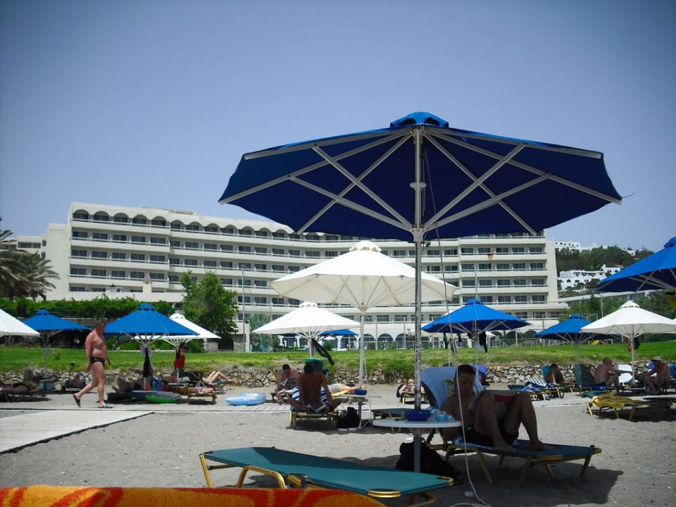 Hotel vom Strand aus. Olympos Beach Hotel