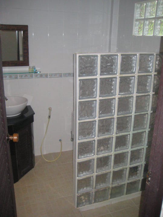 Bad mit Hot Shower Hotel Salad Hut