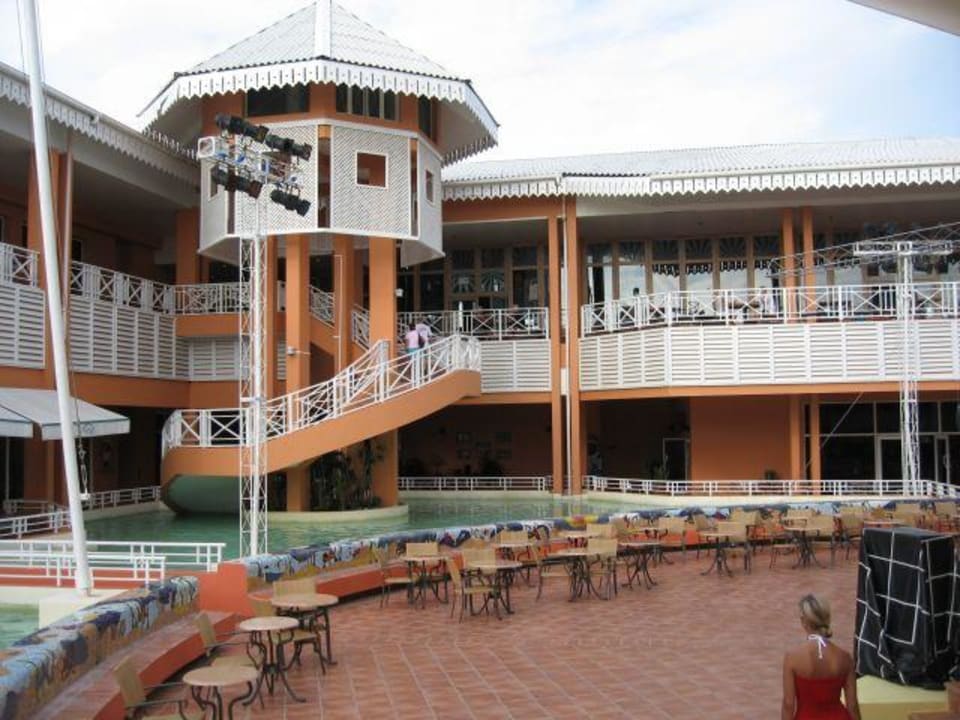 Aussenasicht Hauptrestaurant Royalton Hicacos Resort & Spa - Adults only