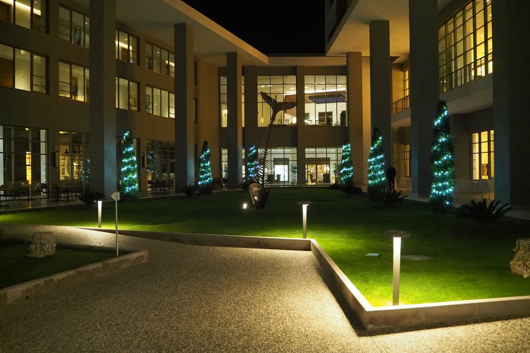 Garten Acanthus Cennet Barut Collection