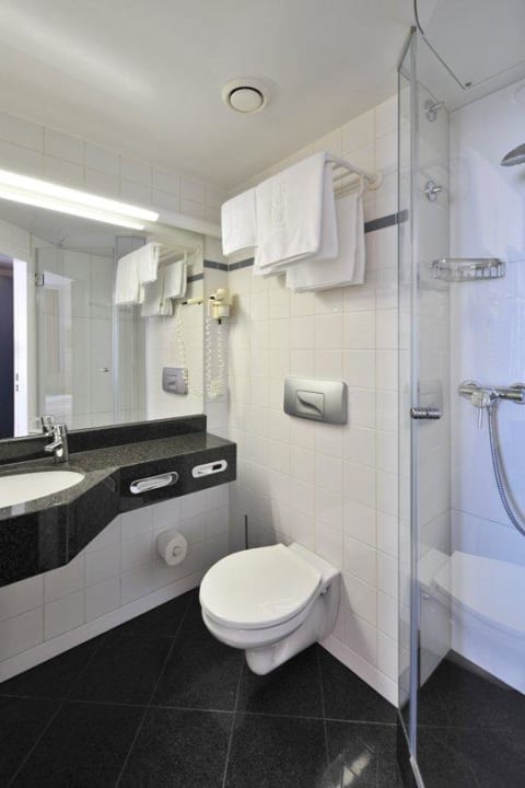 Badezimmer IntercityHotel Kiel