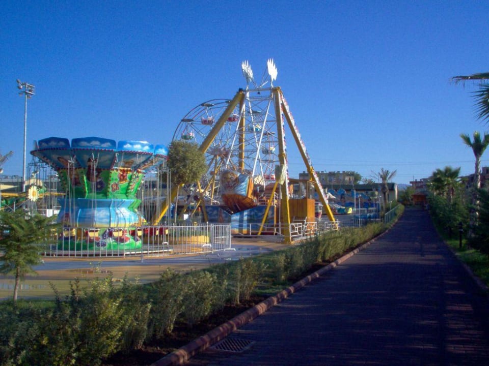 Lunapark Selectum Family Resort Side