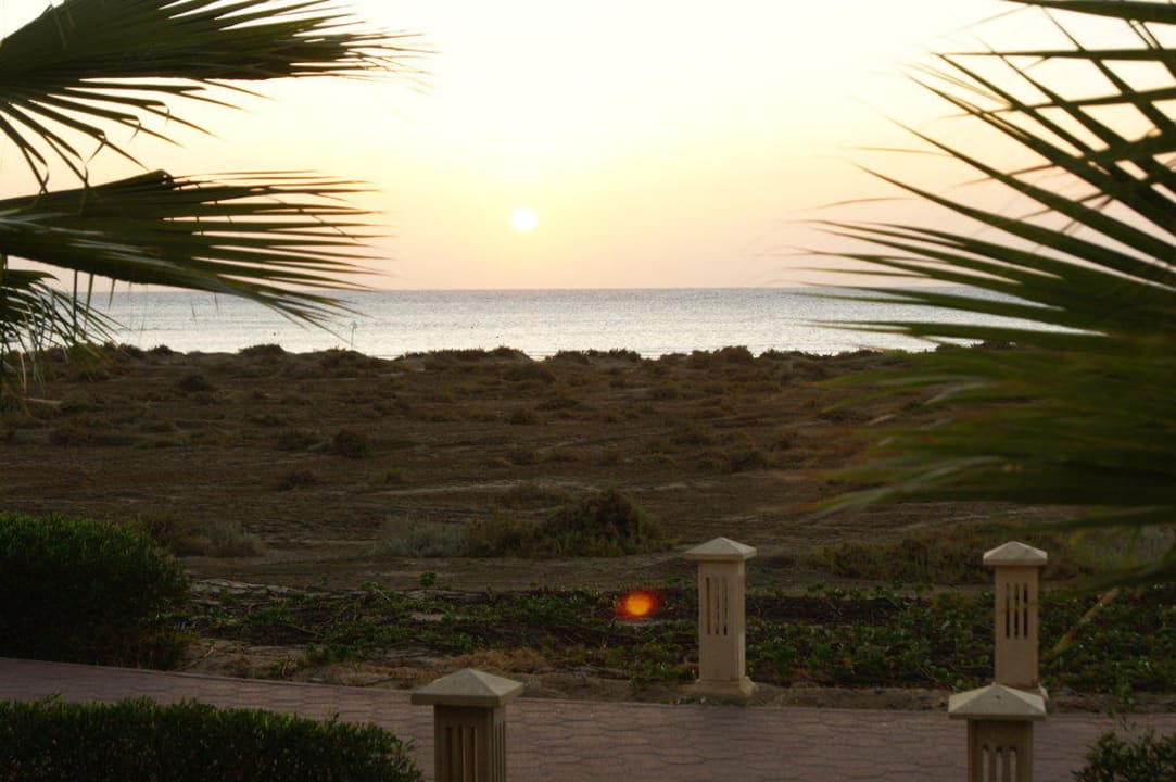 Ausblick von unserem Zimmer Lahami Bay Beach Resort