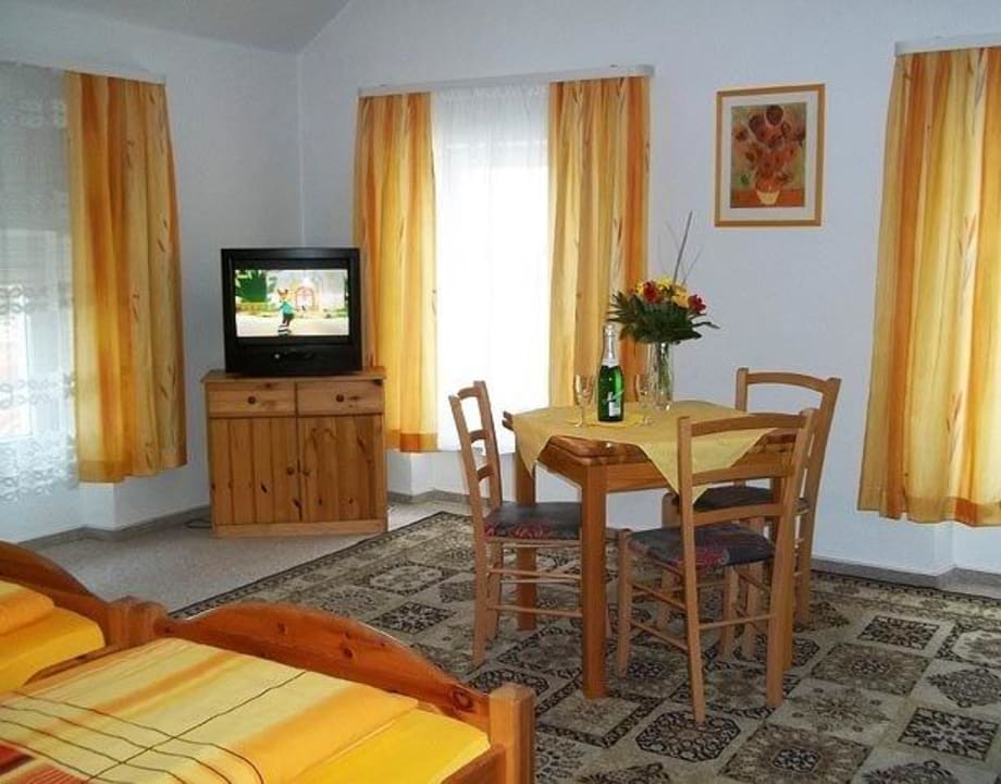 Appar­te­ment „Giech­burg­blick“ Zimmer 1 Ferienwohnungen Neumann