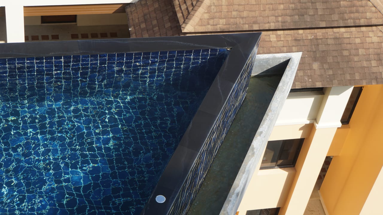 Pool Avani Ao Nang Cliff Krabi Resort