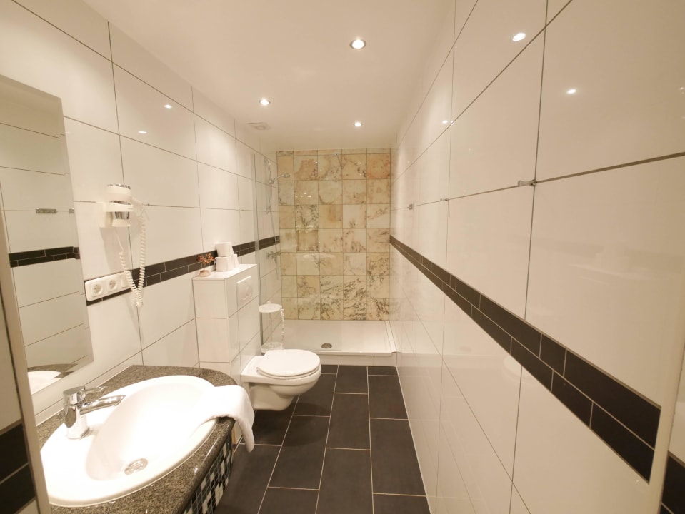 Badezimmer/Premiumzimmer Hotel Rotdorn
