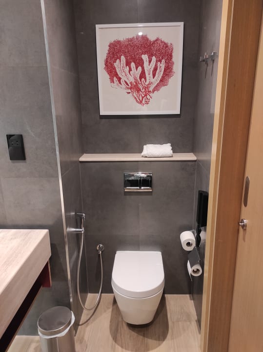 Zimmer Hampton by Hilton Marjan Island