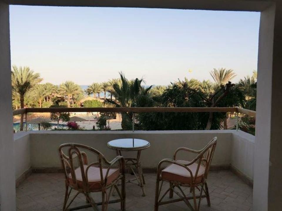 Balkon mit Poolblick Fort Arabesque Resort, Spa & Villas