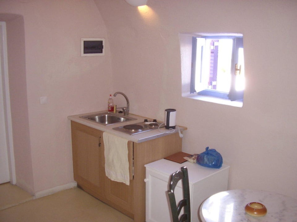 Ein Teil der Küche Hotel Cliff Side Suites