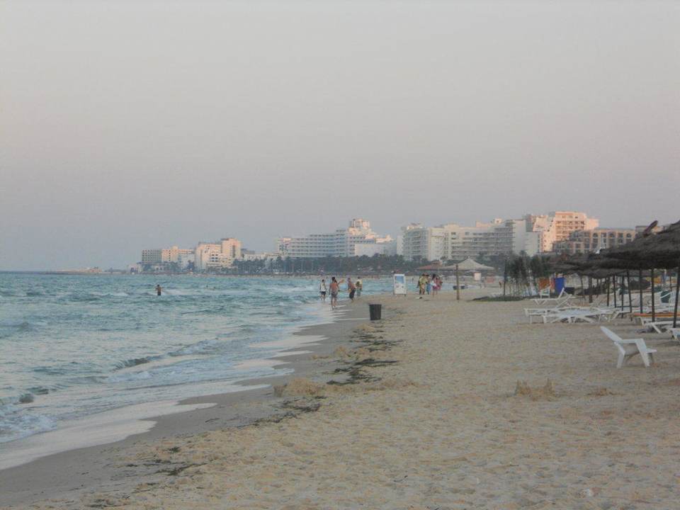 Strand auf der rechten Seite El Ksar Resort & Thalasso