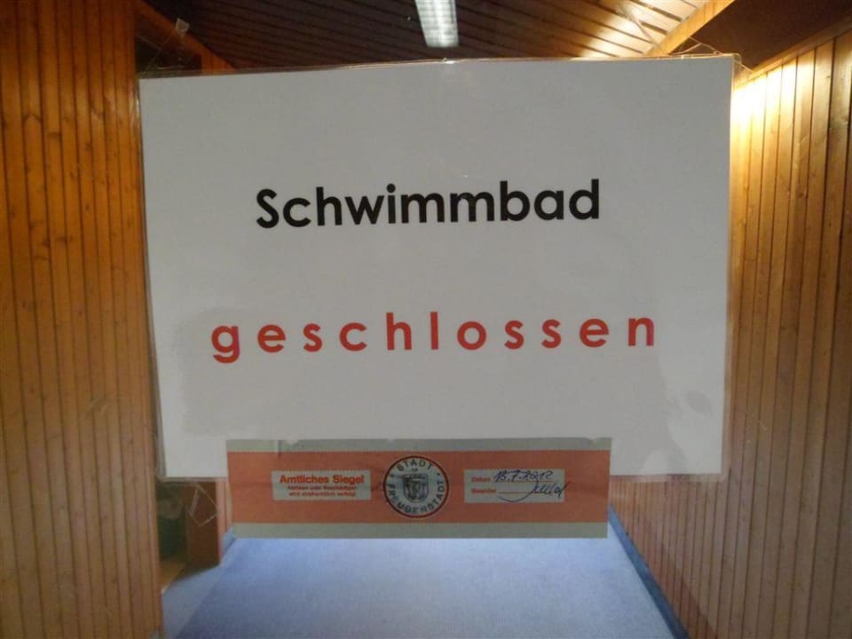 Eingang zum Schwimmbad DORMERO Hotel Freudenstadt
