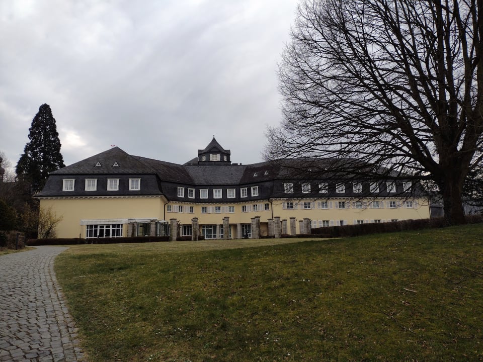Außenansicht Steigenberger Icon Grandhotel Petersberg