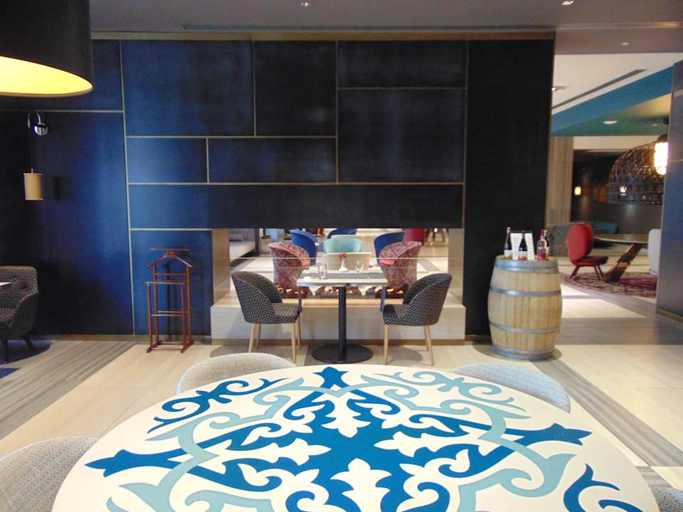 Lobby Mercure Almaty City Center