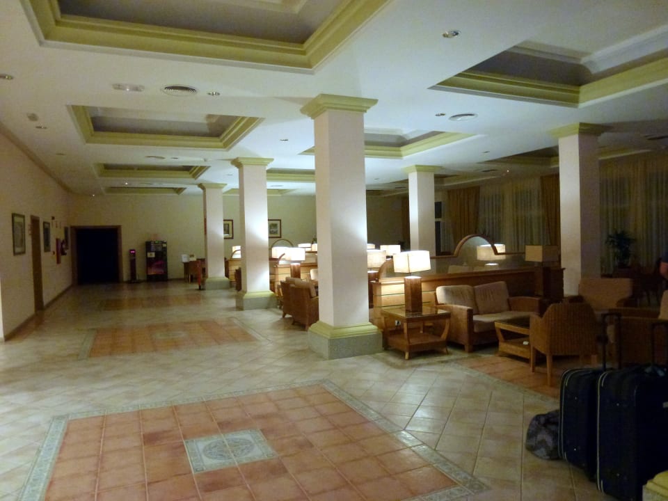 Lobby Hotel Riu Vistamar