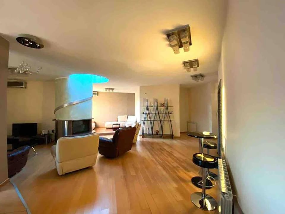 Zimmer Penthouse ORION Tirana