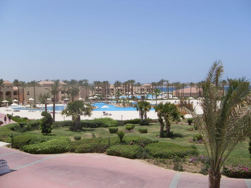 Blick auf Poolanlage Cleopatra Luxury Resort Makadi Bay