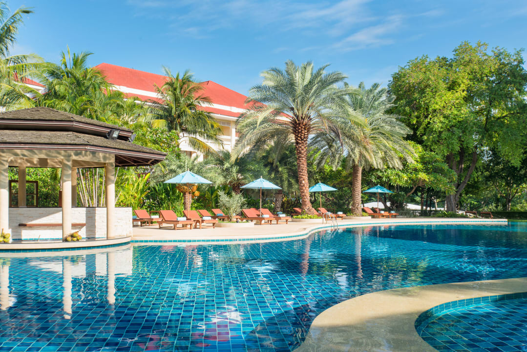 Pool Away Kanchanaburi Dheva Mantra Resort & Spa