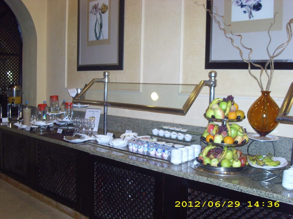 Nur ein ganz kleiner Teil vom Frühstücks-Büffet Hotel JAZ Makadi Star & Spa